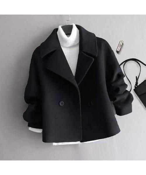 Short overcoat for women
