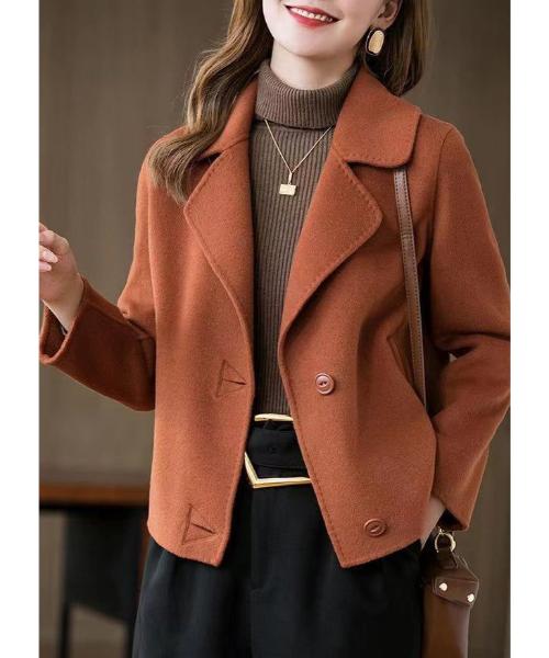 Short overcoat for women