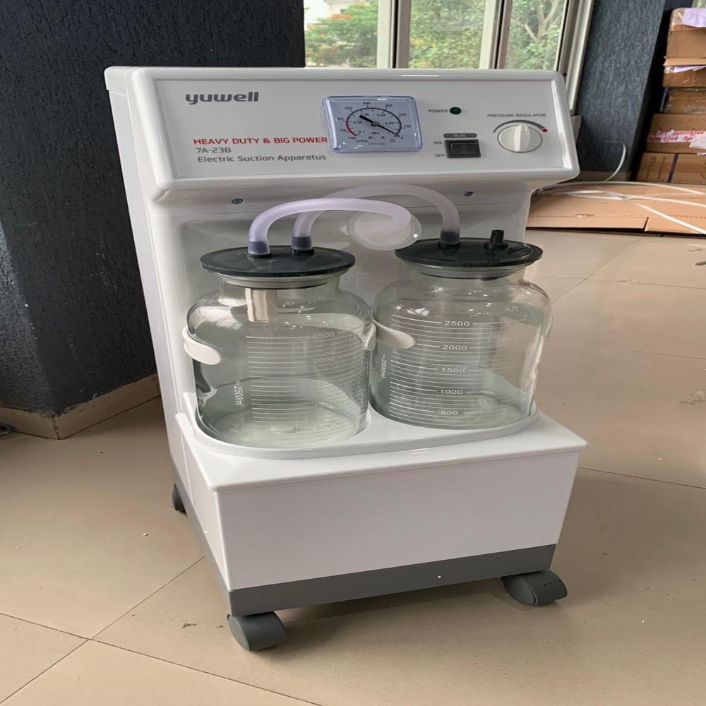 40 Lpm Suction Machinev (Yuwell) - Material: Powder-coated Metal & Plastic Body