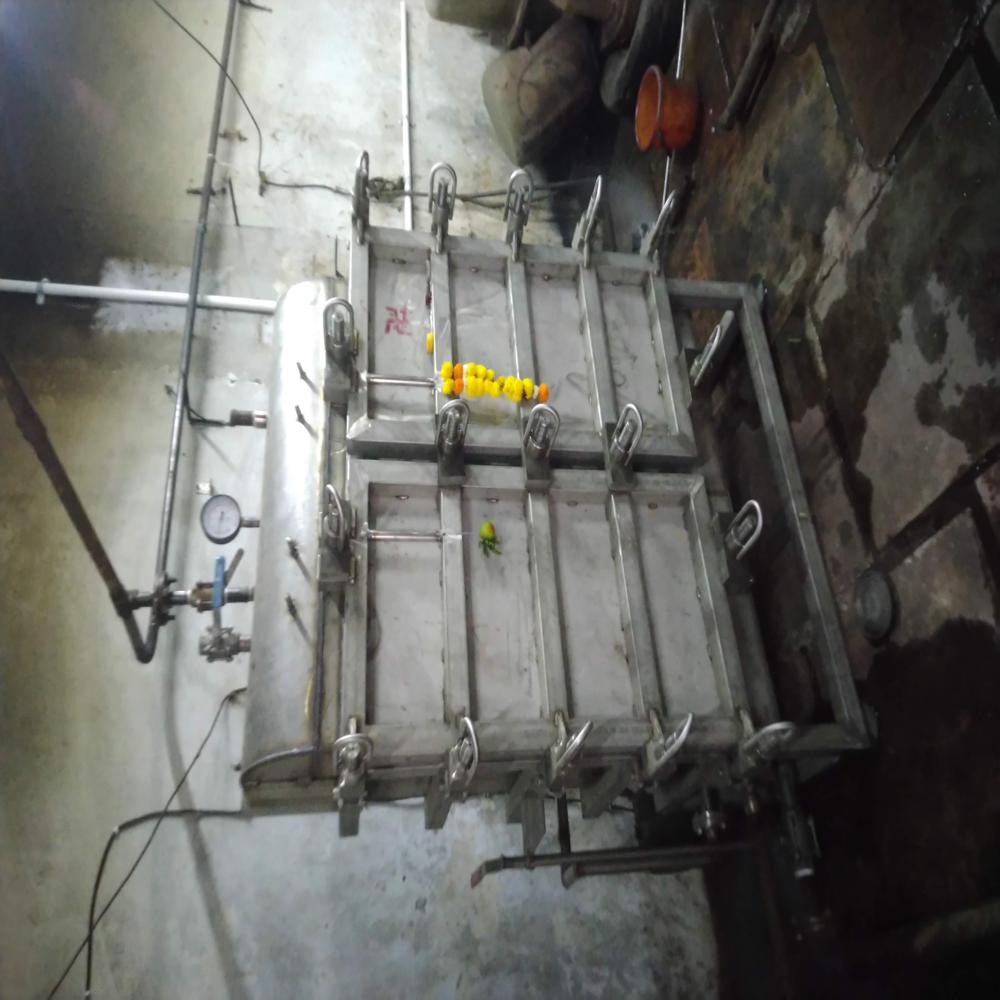 Cabinet Type Yarn Dyeing Machine - Applicable Material: Metal