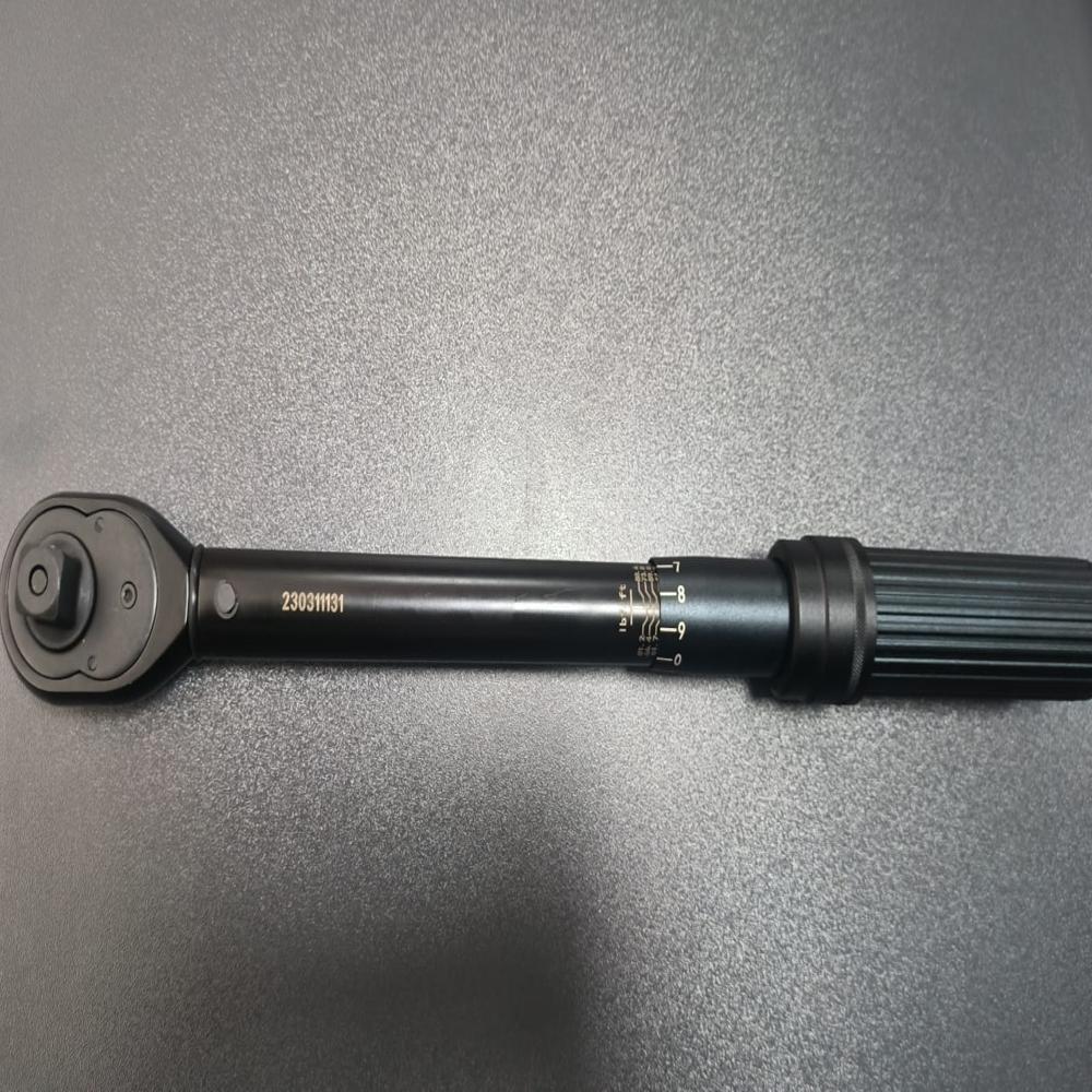 Compact Light Weight Manual Torque Wrench - Color: Silver