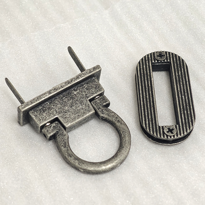 Metal Twist Lock for Bags
