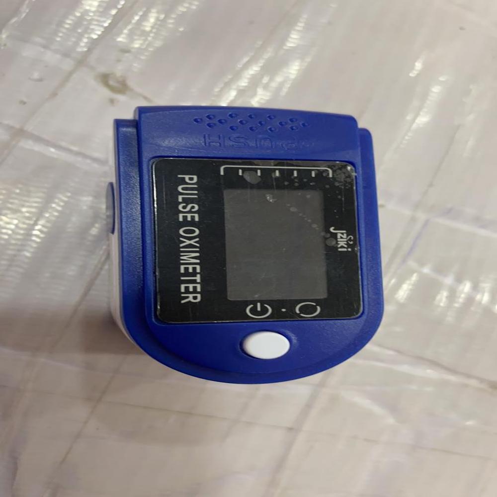FINGERTIP PULSE OXIMETER