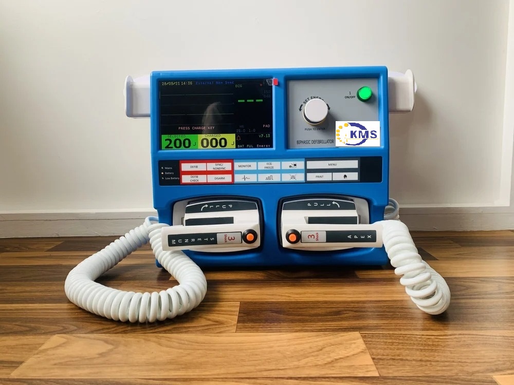 Bi-Phasic Defibrillator
