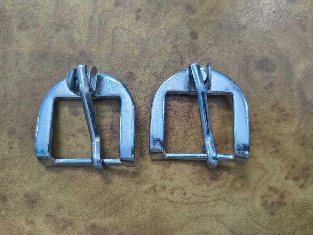 Ms Dog Buckles - Color: Silver
