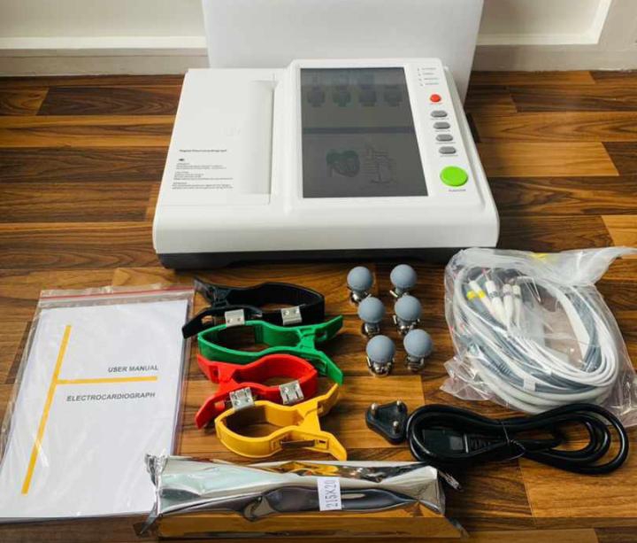 12 CHANNLE ECG WITH TOUCH SCREEN