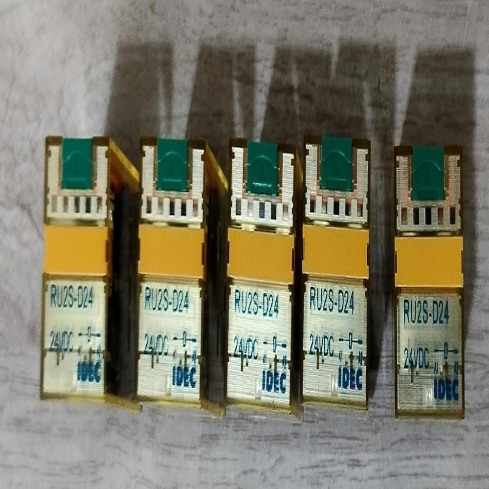 Idec Ru2s-d24 Relay - Dimension (L*w*h): 20.2125  Centimeter (Cm)