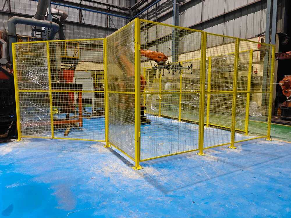 Robotic Safety Fencing - Color: Yellow