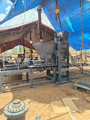 Hollow Brick Making Machine - Capacity: 1000 Per Hour Pcs/Hr