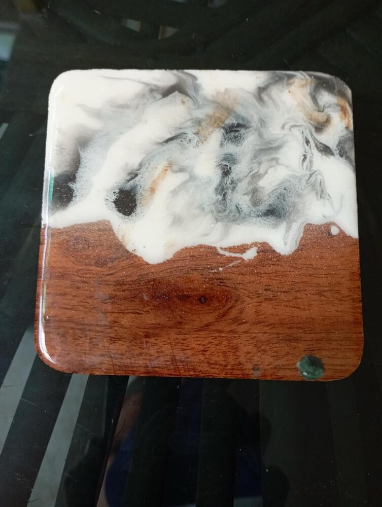 Apoxy Wooden Coasters - Color: Multicolor