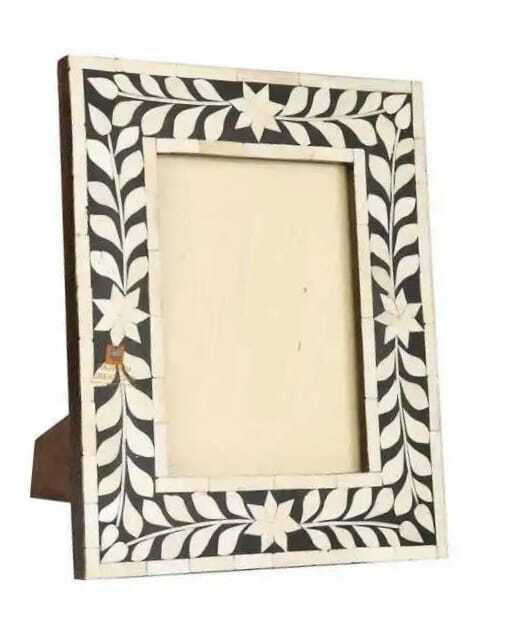 Photo Frames - Color: White