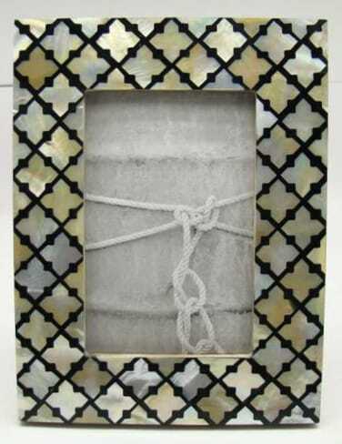 Photo Frames - Color: White