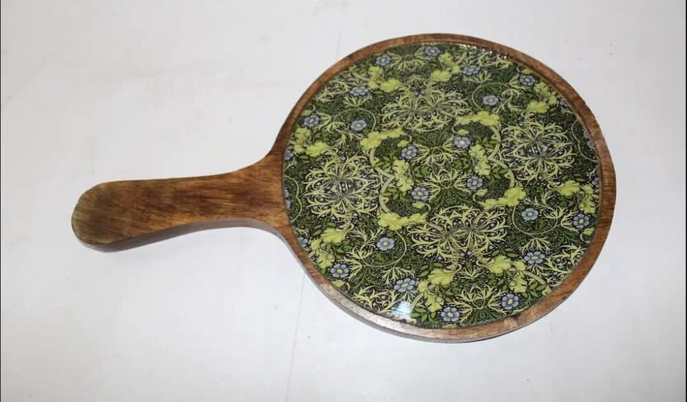 Wooden Pizza Plates With Apoxy