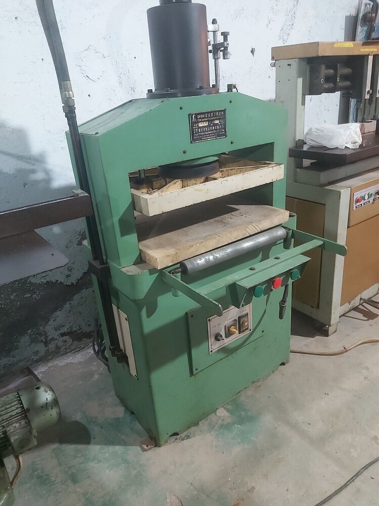 QF - 820 HYDRAULIC PUNCHING VERTICAL