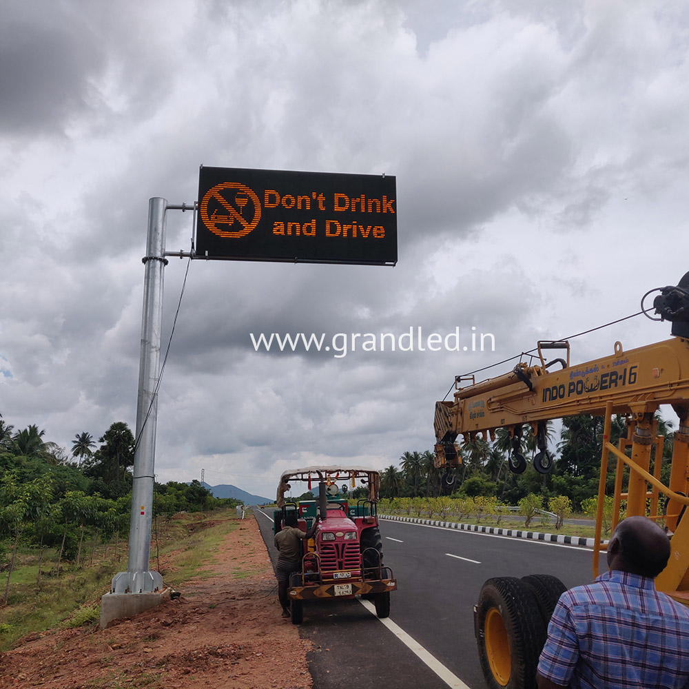 Single Color Variable Message Sign Board - Features: Good Quality