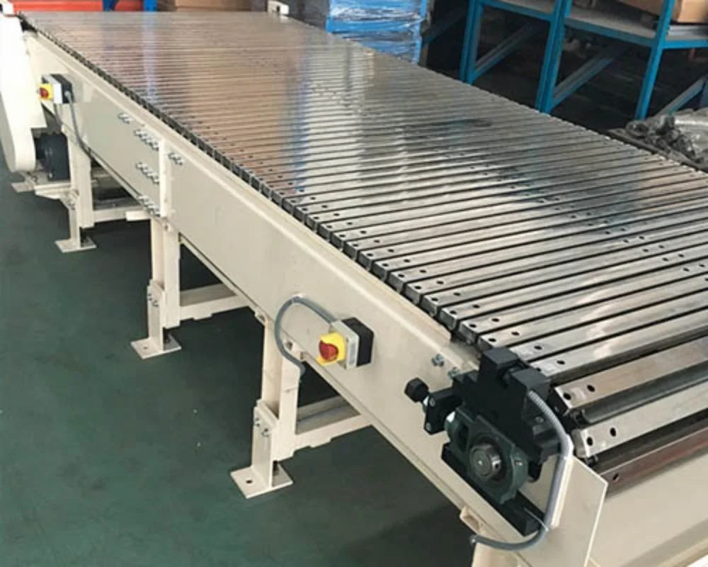 Slat Chain Conveyor - Features: Durable