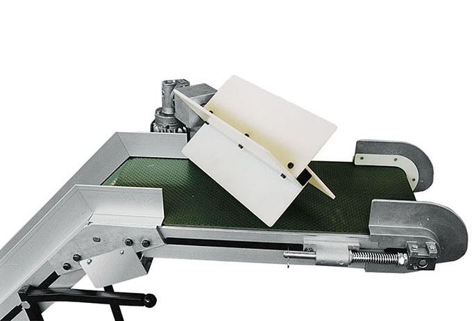 Plastic Injection Moulding Conveyor