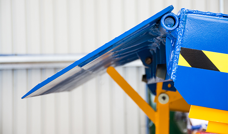 Electro - Hydraulic Dock Leveller - Attributes: Durable