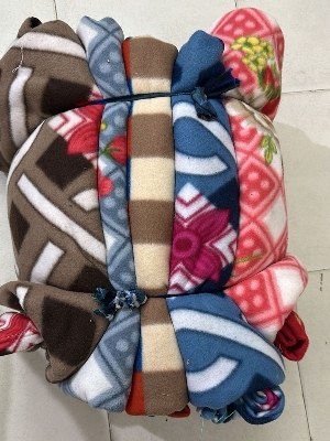 Polar 1400 Gm & 1600 Gm One Bedsheet With Two Pillow Covers 1+2 - Design Type: Minimalist