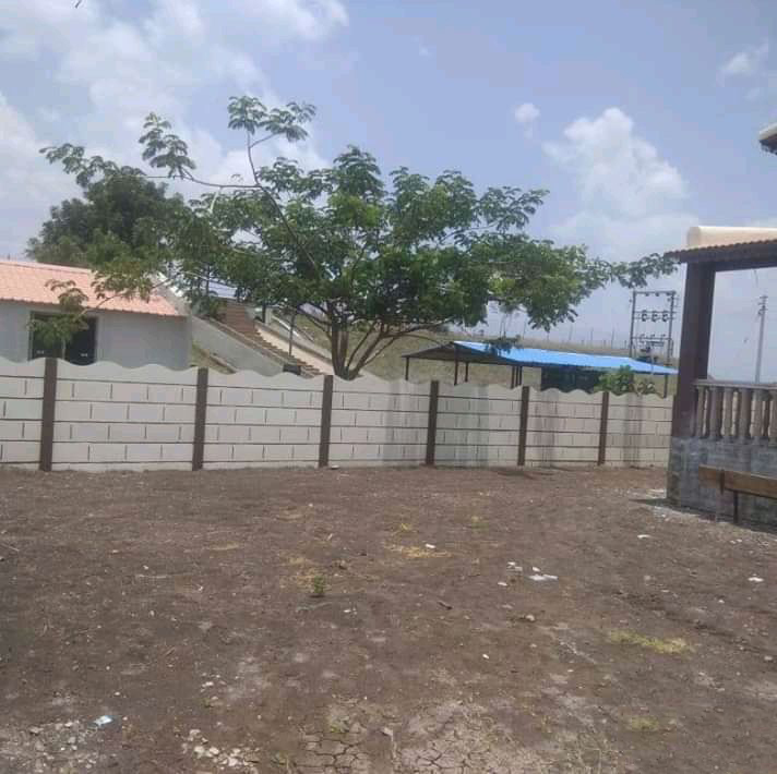 Concrete Farm House Compound Wall - Feature: Fast Installation