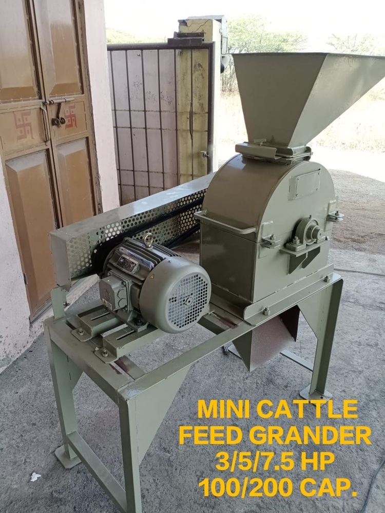 Mini Cattle Feed Grinder - Color: Multiple