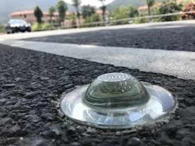 Glass Road Studs - Glass Material, Various Sizes, Silver Color | Ideal For Industrial Applications With Enhanced Visibility And Durability