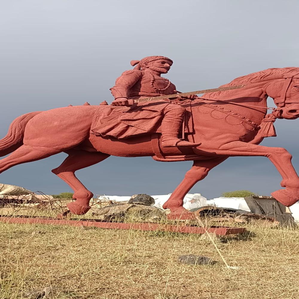 Chatrapati Sivaji Maharaj Statue - Color: Copper
