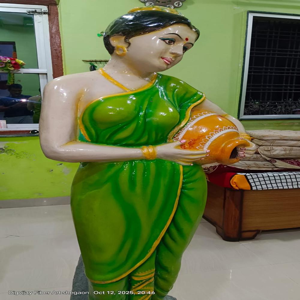 Lady Fauntain Paniyabharan