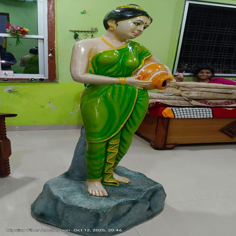 Lady Fauntain Paniyabharan