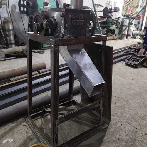 Plastic Dana Cutter Machine