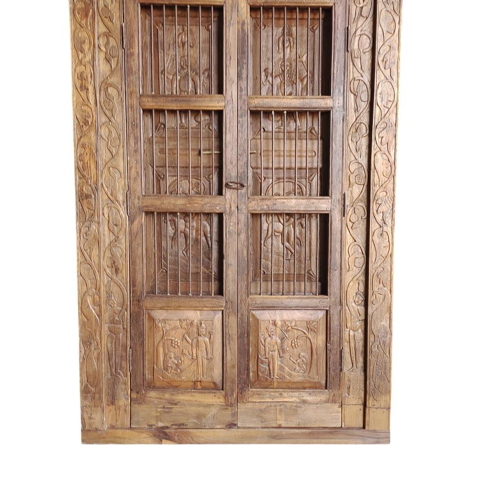 VINTAGE WOODEN DOOR