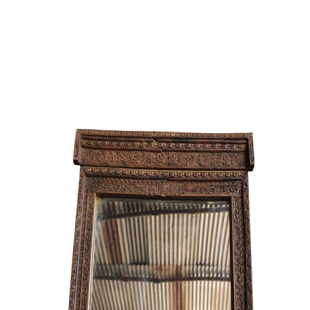 ANTIQUE WOODEN MIRROR FRAME