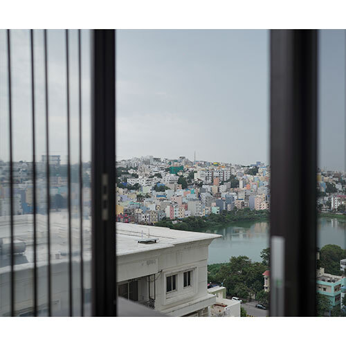 Transperent Pc Security Sliding Door - Color: Brown