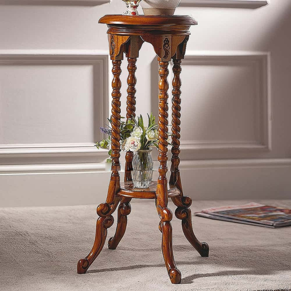 Royal Courtyard Round Table - Artwork: Carving