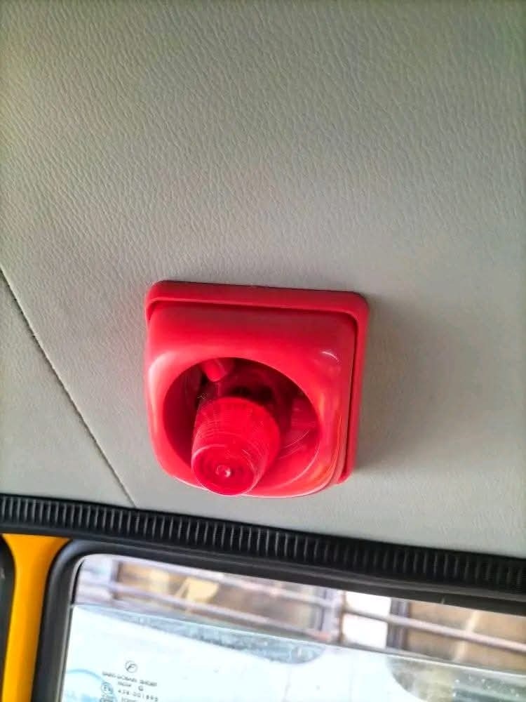 21 Plus Driver Traveller School Bus - Color: As Per Requirement