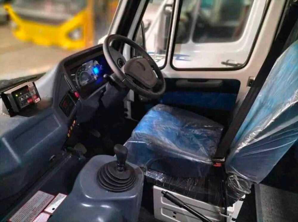 Deluxe  25 Plus Driver Traveller