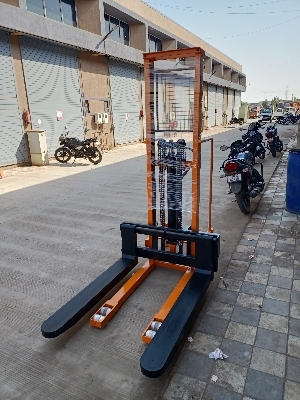 Hydraulic Stacker