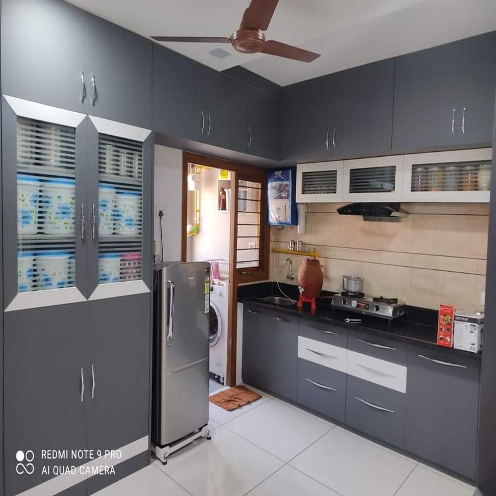L Shape Modern Pvc Kitchen Cabinet - Color: As Per Availability