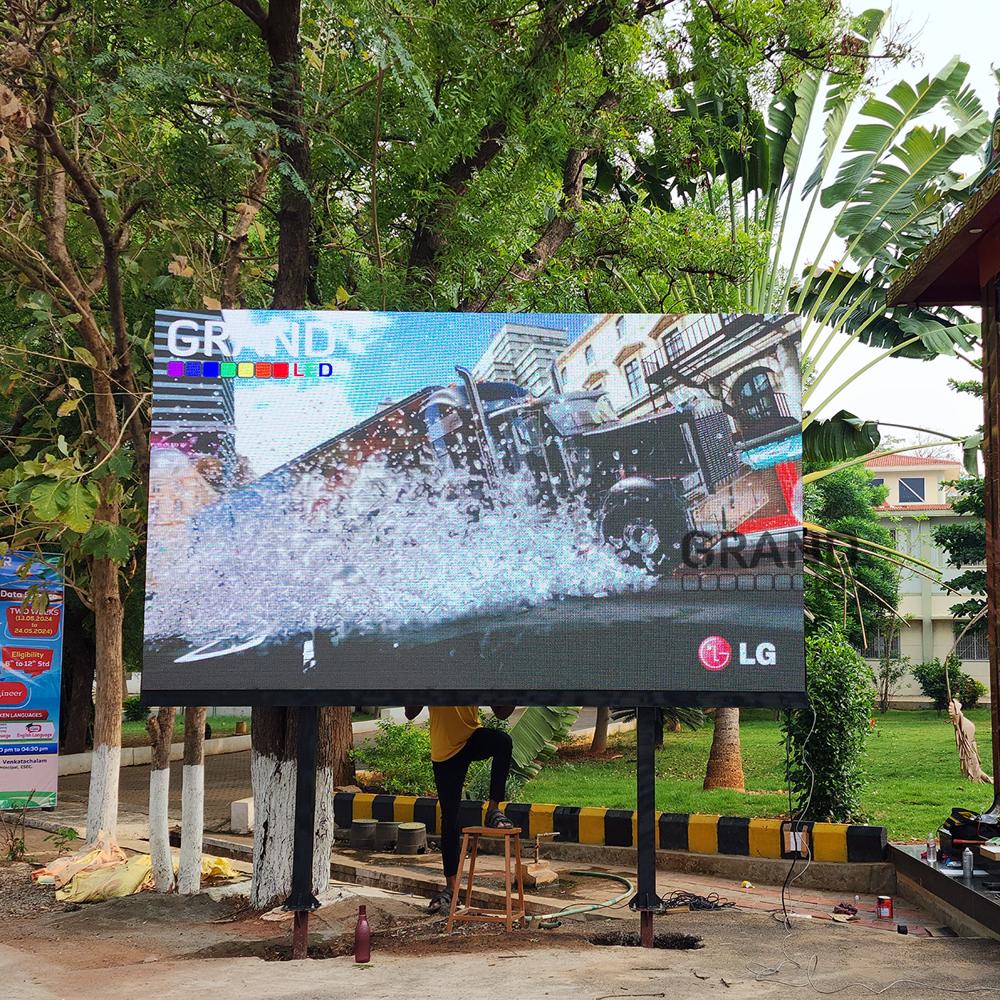 Grand Led Video Wall - Contrast Ratio: 5000:1
