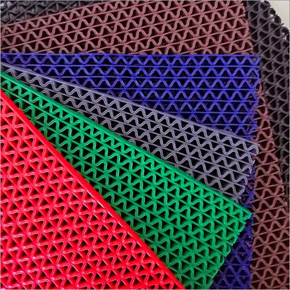 SNAKE MAT FLOORING FOR SWIMMING POOL. OPEN SHOWER, WASHROOM, WATER PARK,