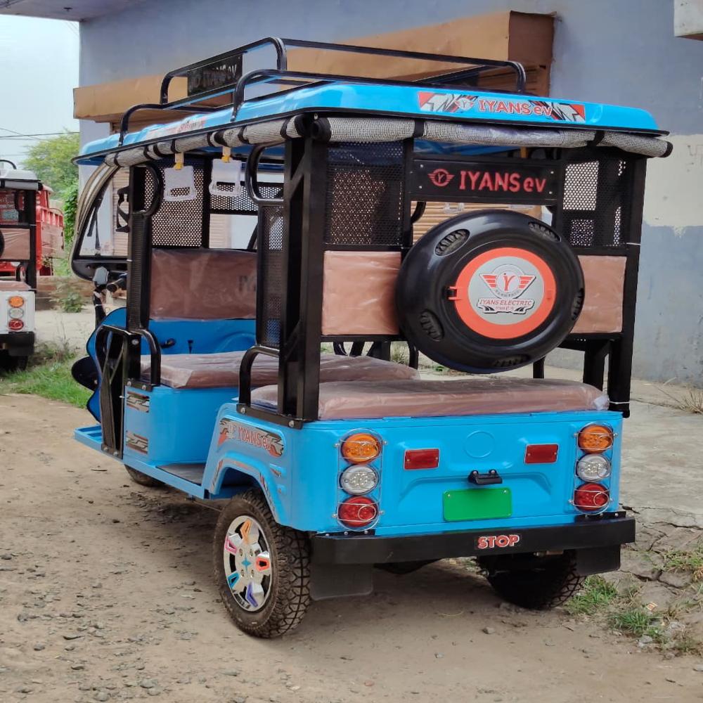 E Rickshaw - Battery Life: 5-6 Hours
