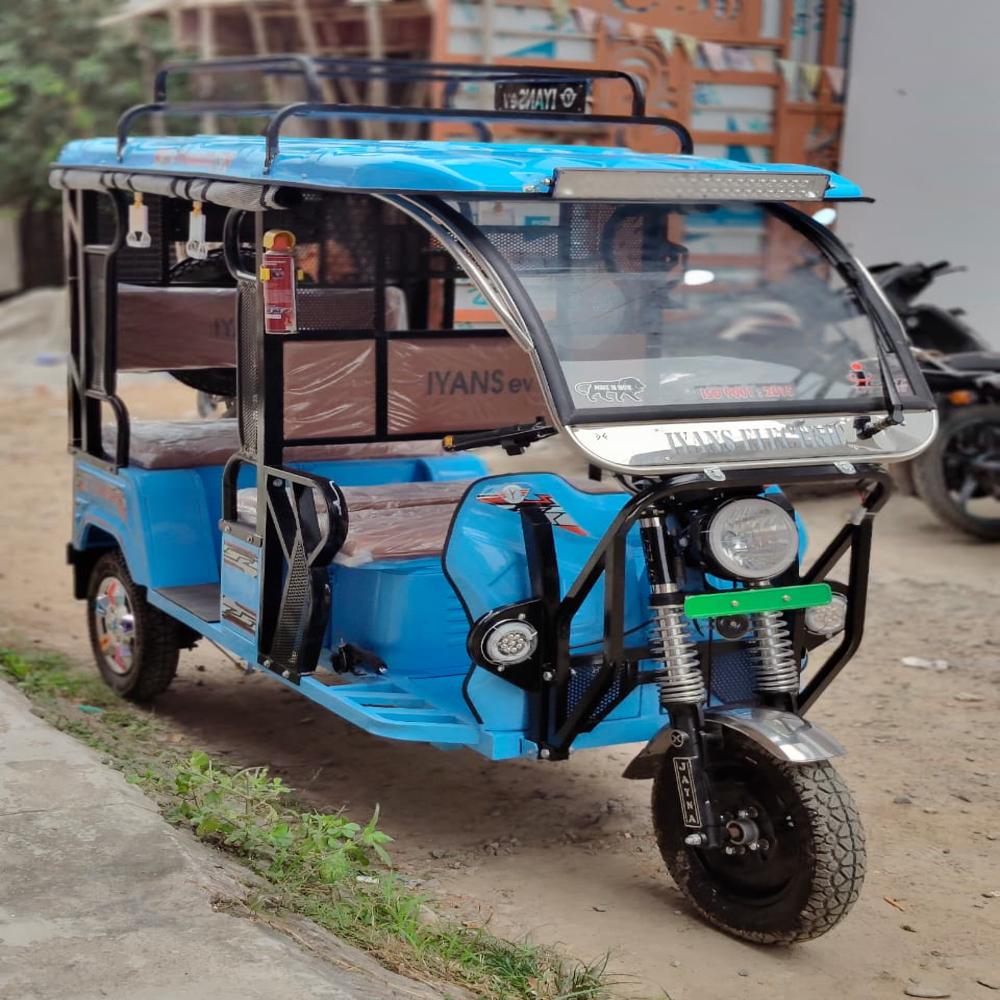 E Rickshaw - Battery Life: 5-6 Hours