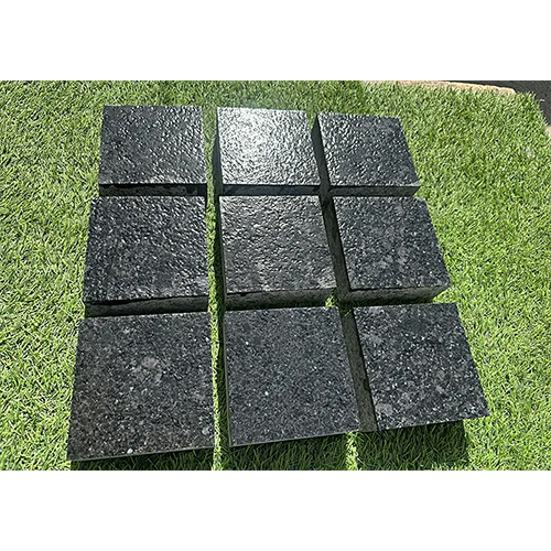 R Black Lapatto Cobbles