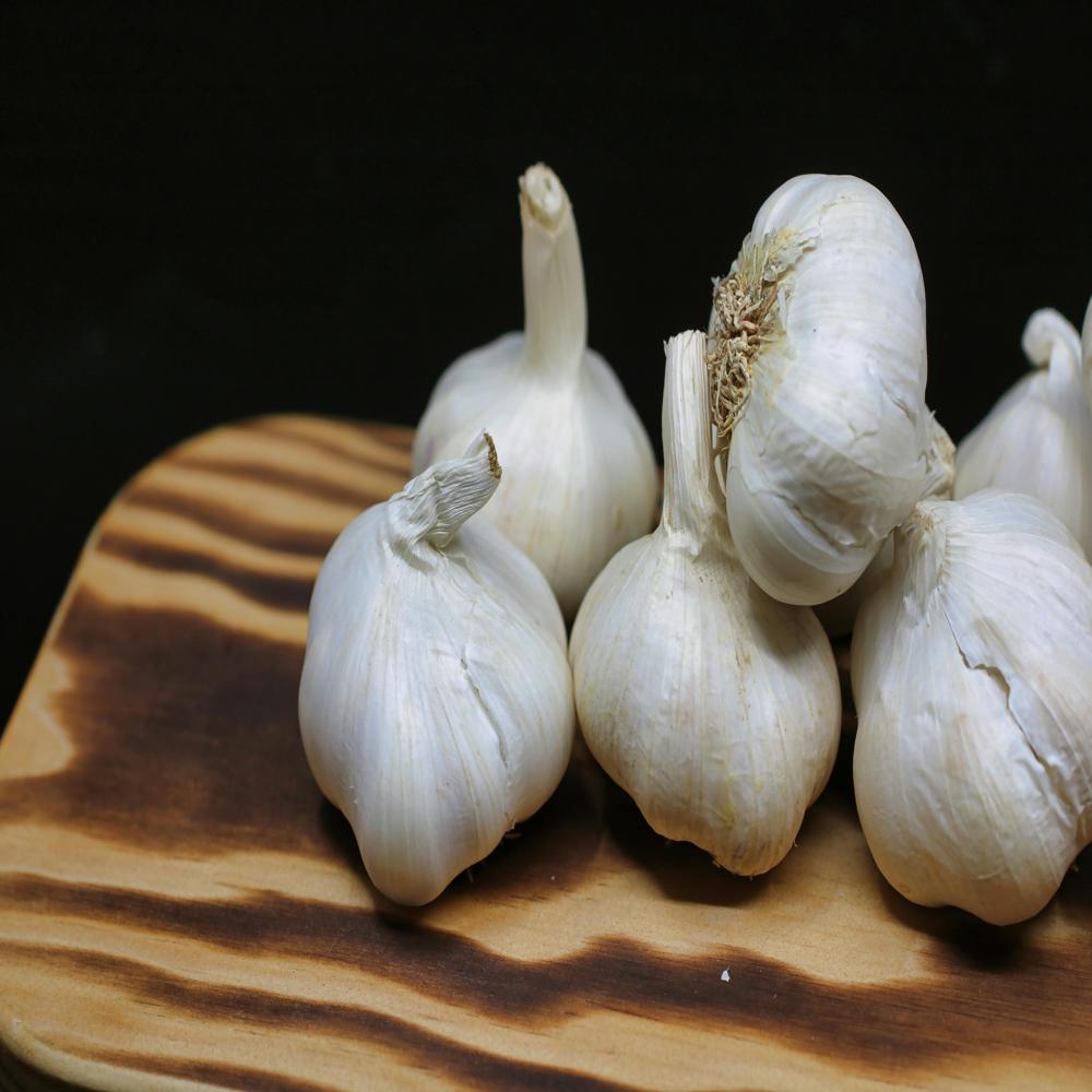 Raw Fresh Garlic