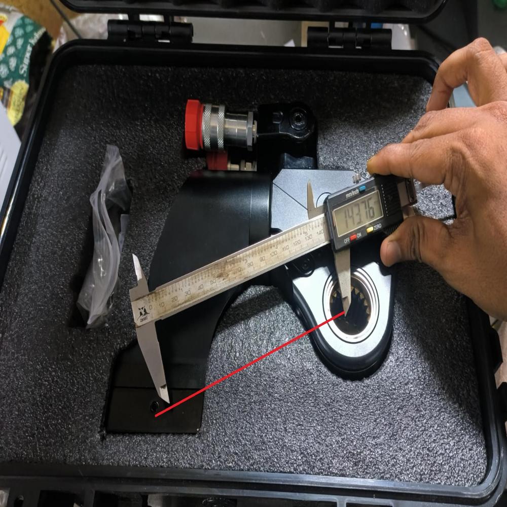 Hydraulic Torque Wrench - Color: Black