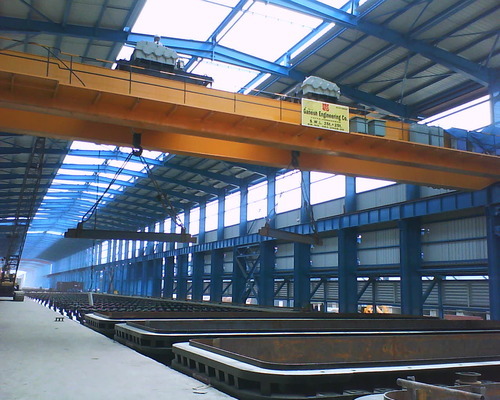 Material Handling Crane - Mildsteel, Max Load Capacity 1-5 Ton, Travel Speed 5-10 m/min, Span 10-20 m | Industrial Automatic Operation, Yellow, Corrosion Resistant