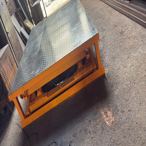 Scissor Lift - Material: Steel