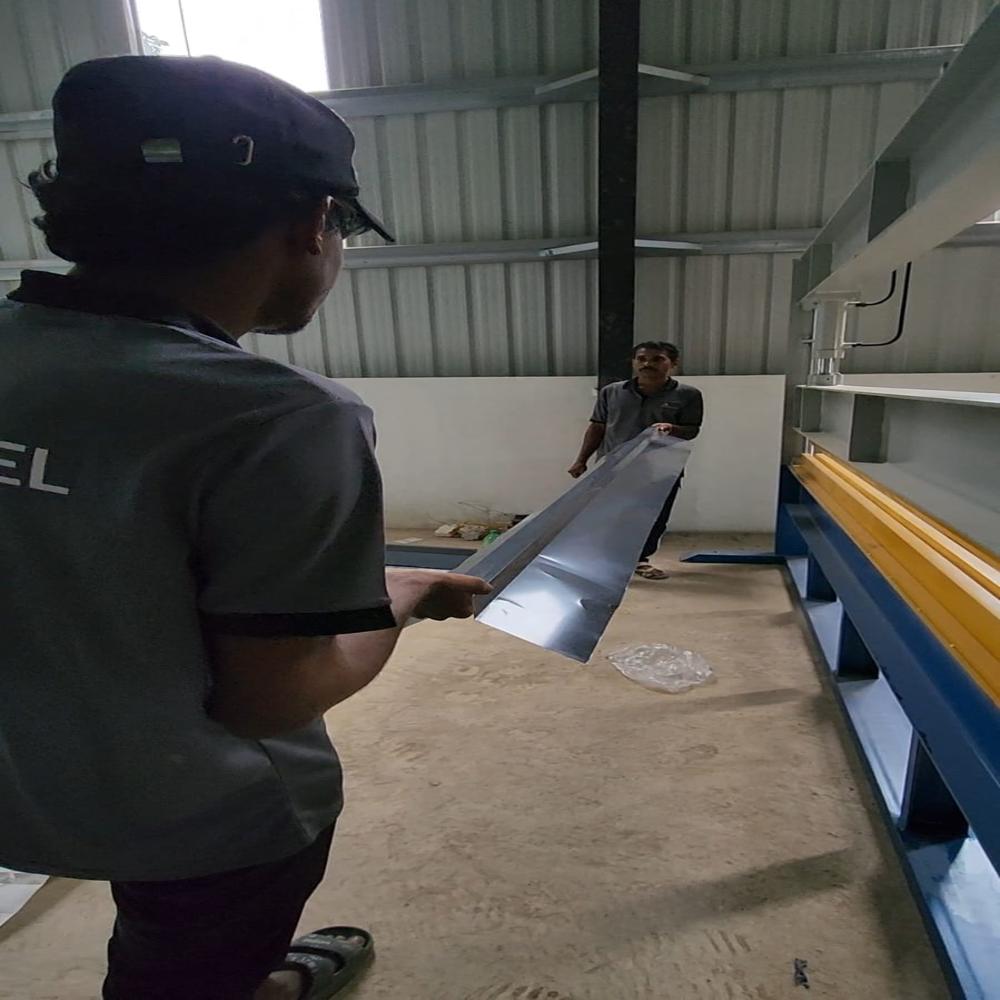 10 Feet Roof Sheet Ridge Bending Machine - Phase: 3 Phase