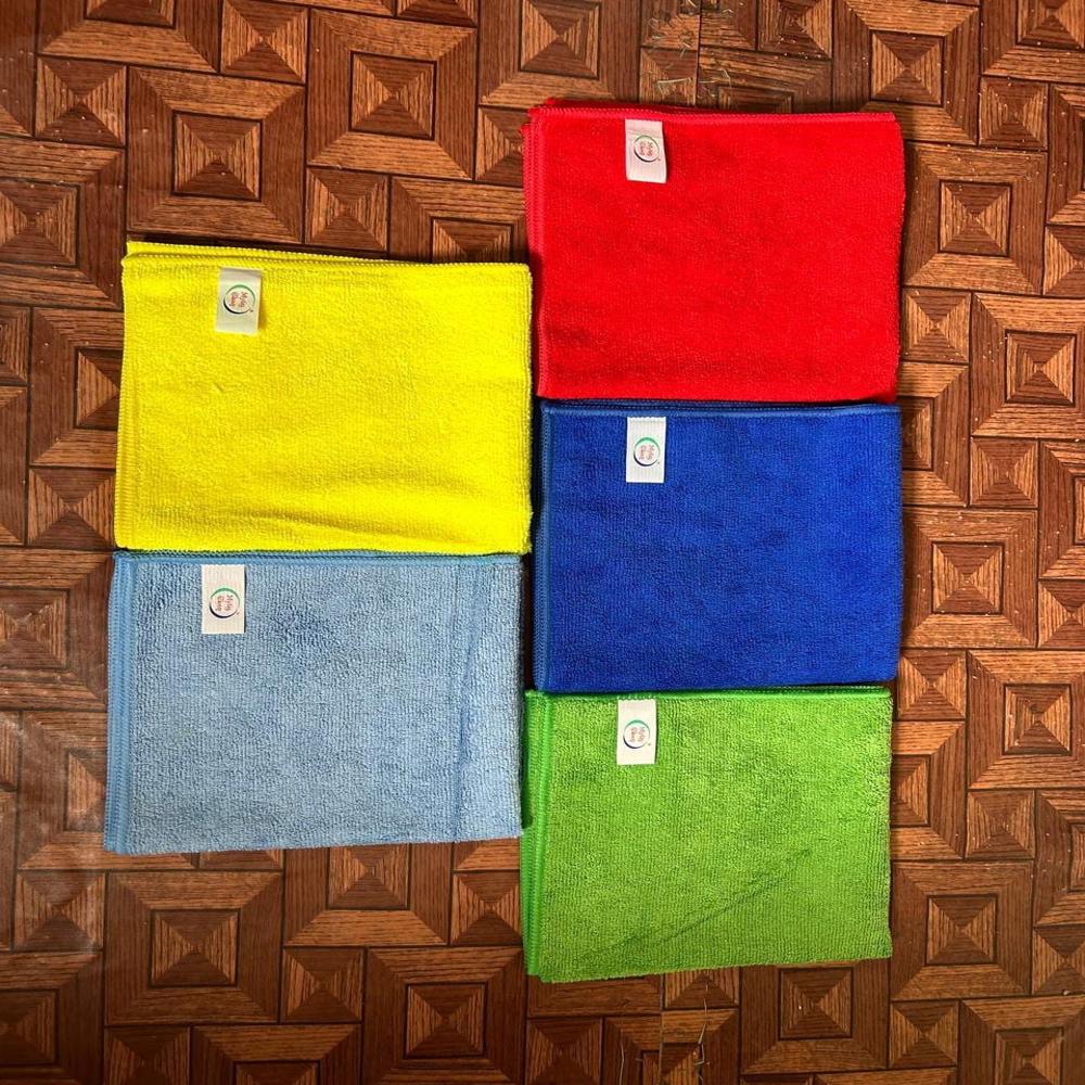300 GSM 40*40 CM CAR CLEANING MICROFIBER CLOTH