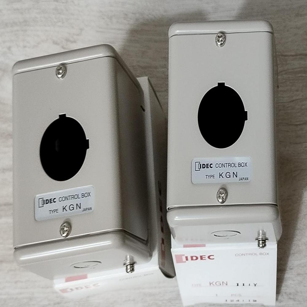 Idec Kgn111y Control Boxes - Color: Grey